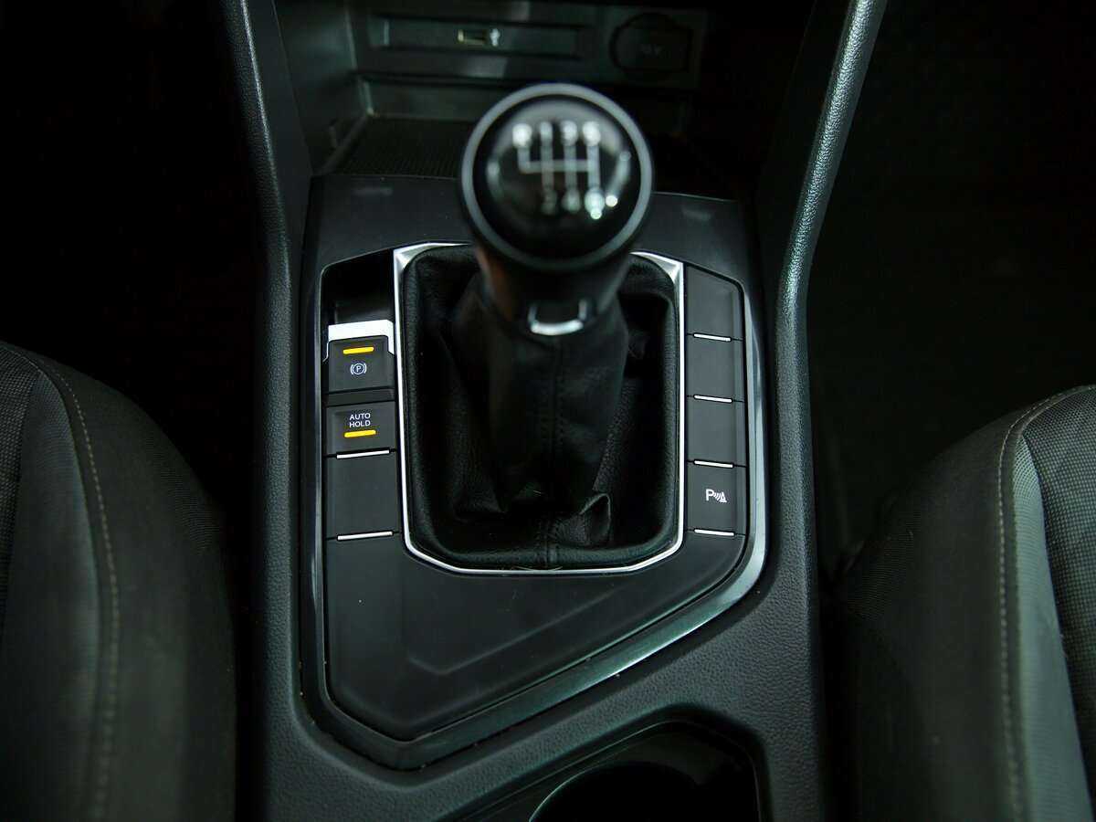 Volkswagen Tiguan, 2017 Фото №14