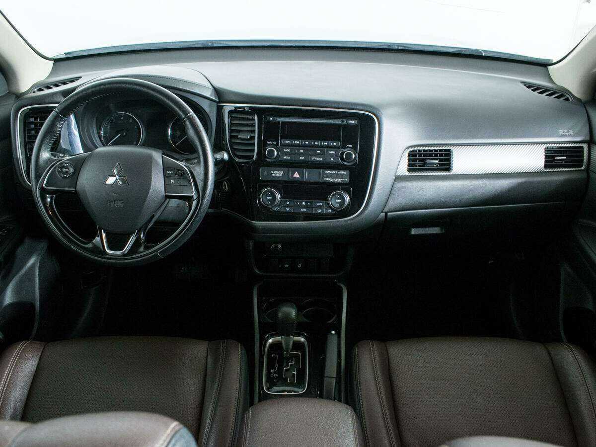 Mitsubishi Outlander, 2017 Фото №11