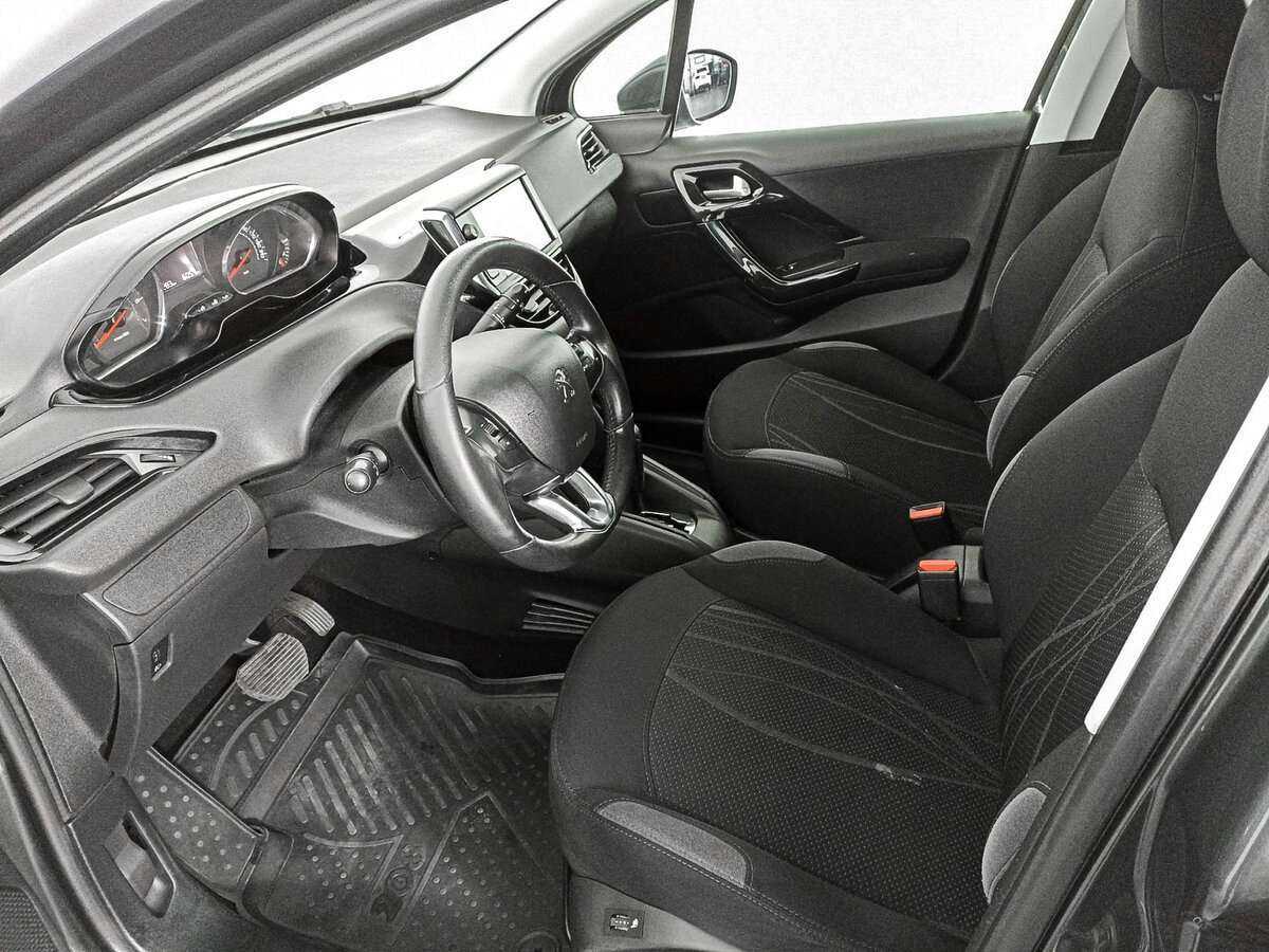 Peugeot 208, 2013 Фото №14