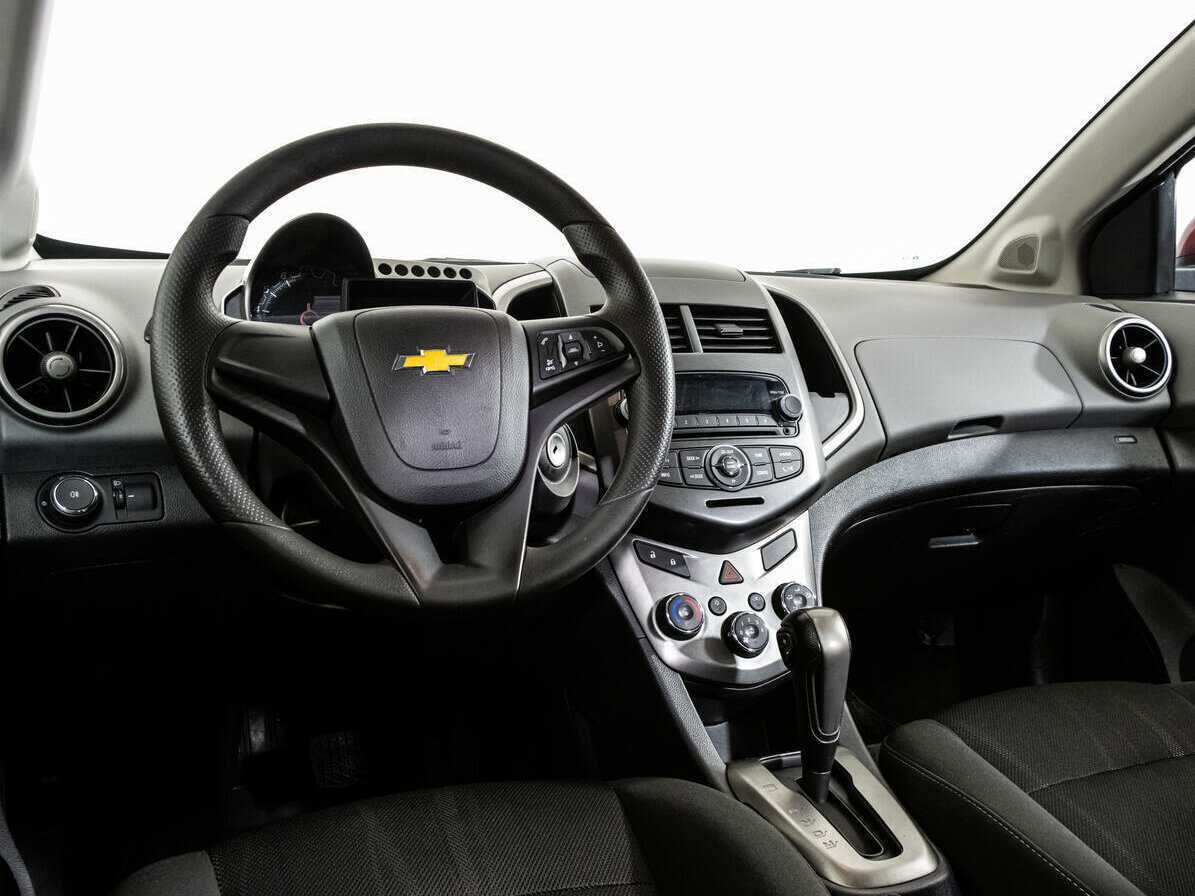 Chevrolet Aveo, 2015 Фото №11