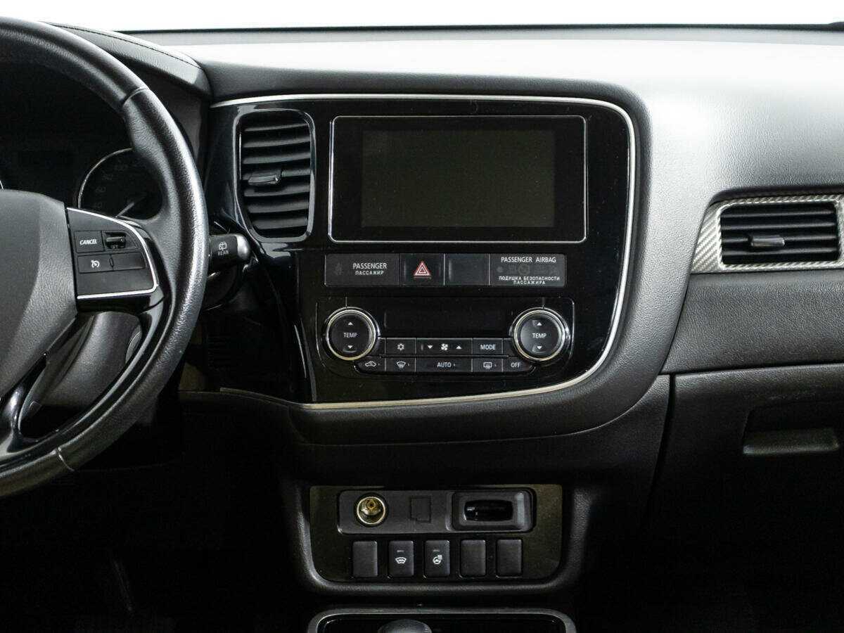 Mitsubishi Outlander, 2018 Фото №14