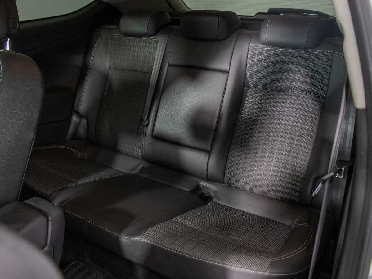 Opel Astra GTC, 2014 Фото №11