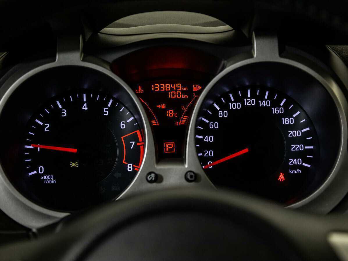 Nissan Juke, 2013 Фото №12