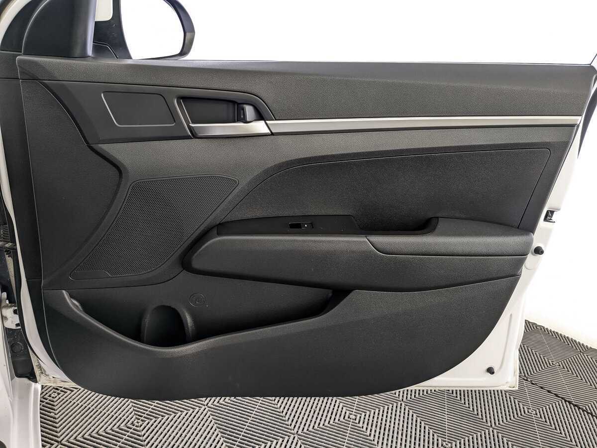 Hyundai Elantra, 2019 Фото №22