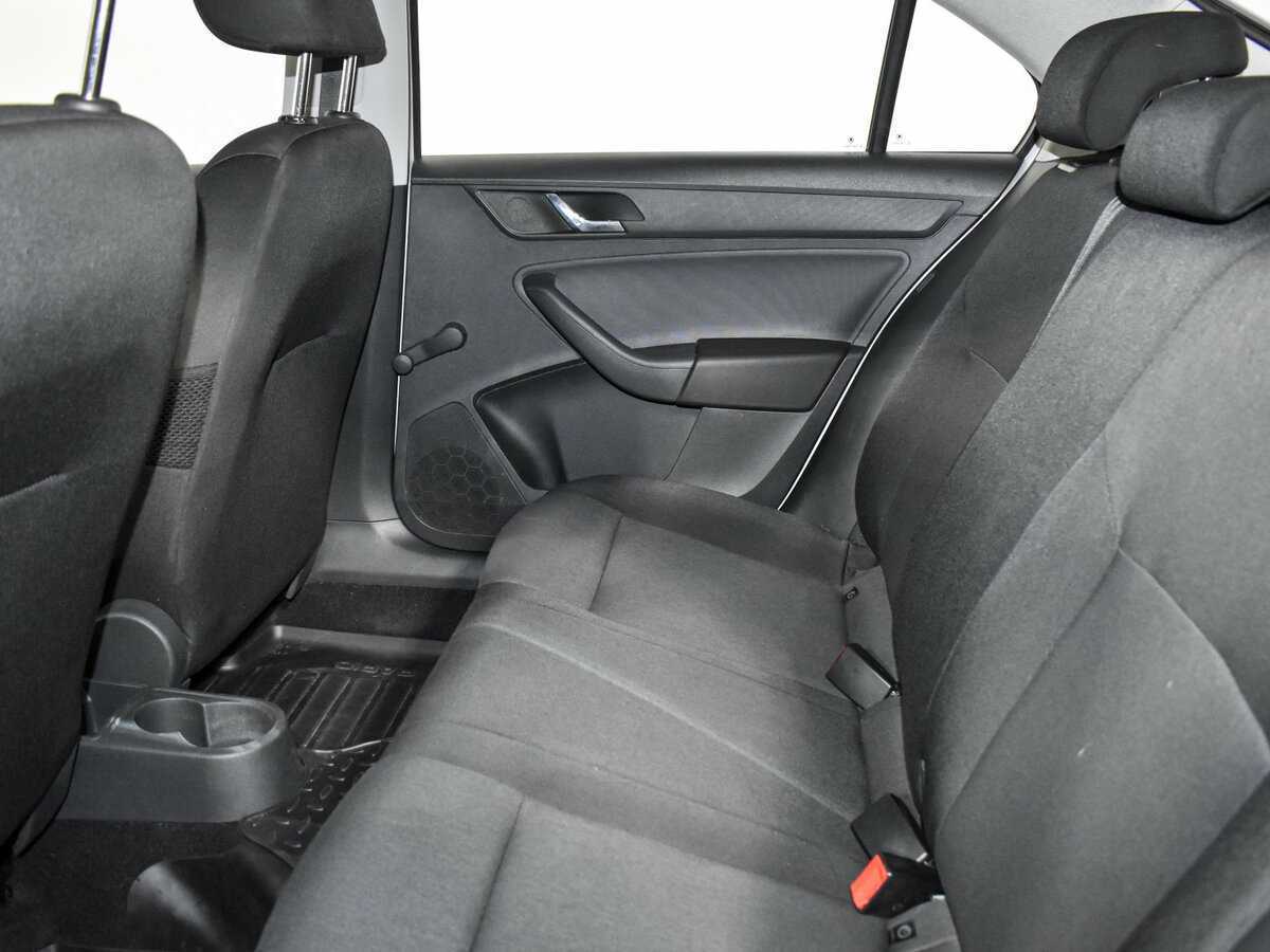 Skoda Rapid, 2017 Фото №16