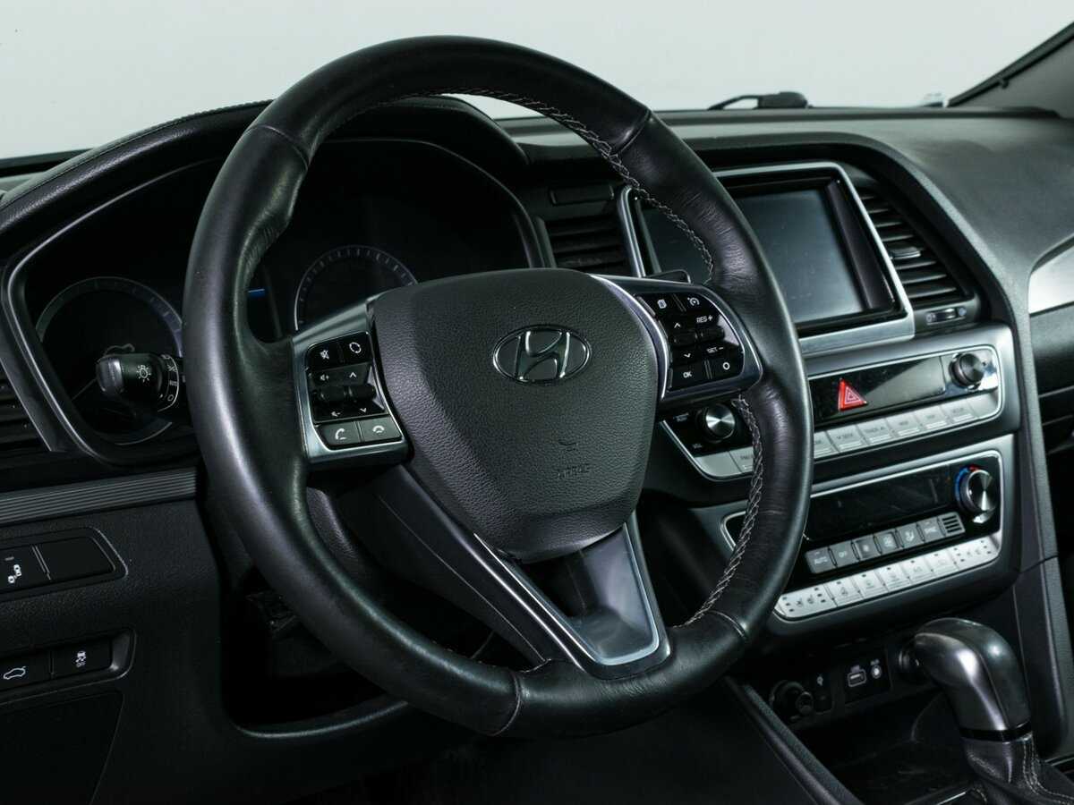 Hyundai Sonata, 2018 Фото №16