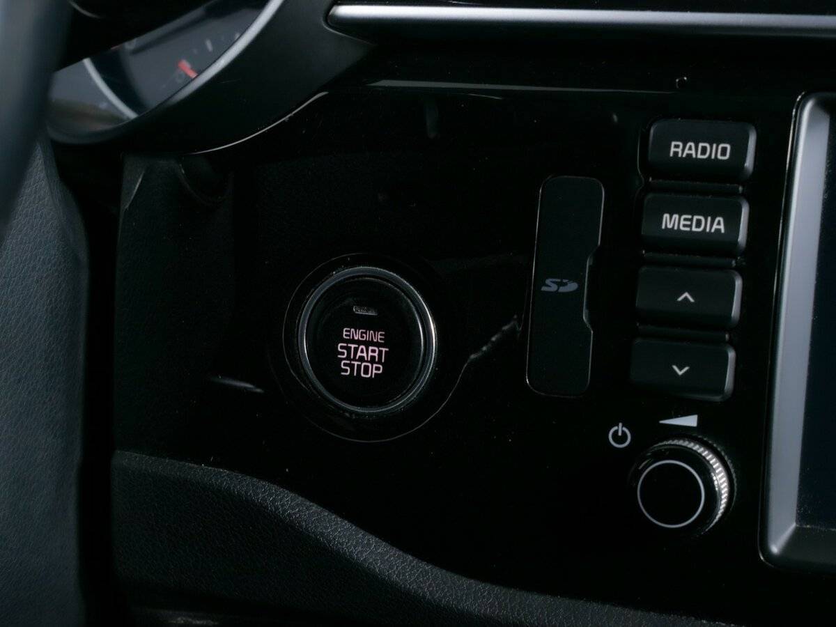 Kia Rio X-Line, 2019 Фото №13