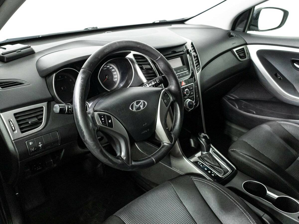 Hyundai i30, 2012 Фото №11