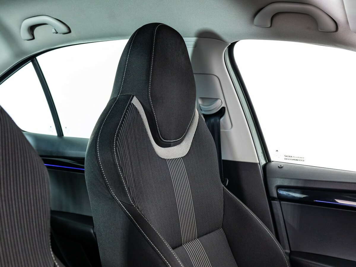 Skoda Octavia III (A7) Рестайлинг, 2019 Фото №14